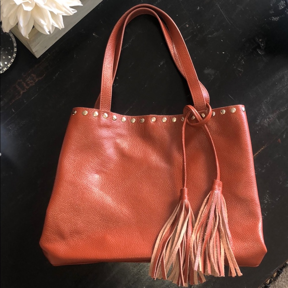 LAGGO BROWN LEATHER TOTE BAG W/TASSLE
